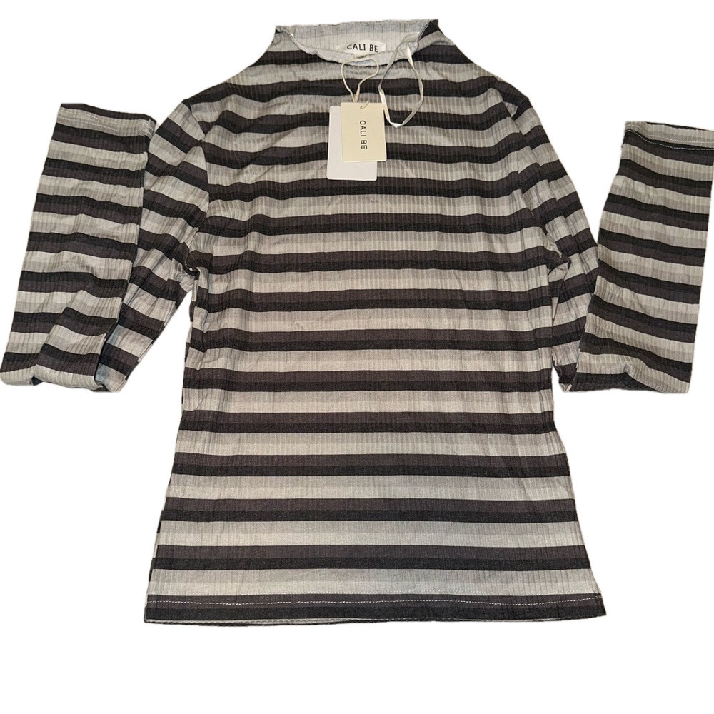 NWT CALI BE GRAY STRIPED MOCK NECK LONG SLEEVE TOP